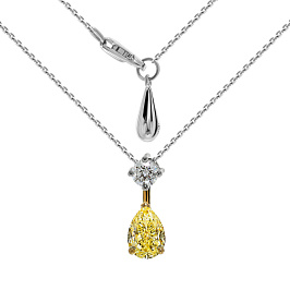 Колье из золота с фантазийным бриллиантом 0,76 ct