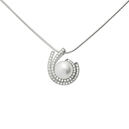 Колье из белого золота с жемчугом