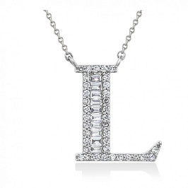 Колье буква L из золота с бриллиантами