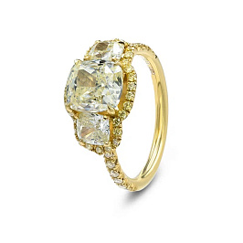 Кольцо из желтого золота с фантазиными бриллиантами