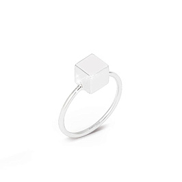 Кольцо из белого золота